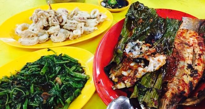 Medan Ikan Bakar Muara Sungai Duyung