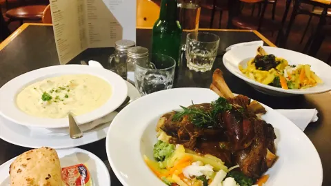 Benny's Again Restaurant in Timaru