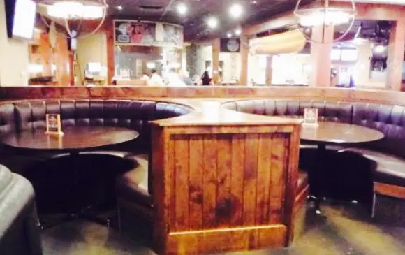 Flying Canoe West Coast Pub