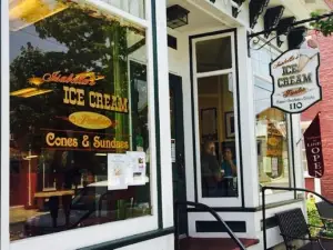 Isabella's Ice Cream Parlor