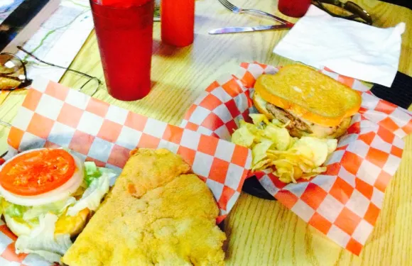 Dan & Jami's Railway Grill & Bar