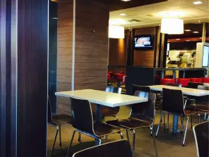 McDonald's (Whitehorse)