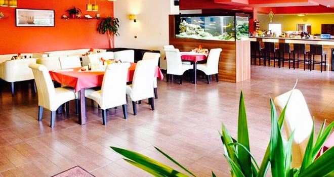 Restaurace a Bowling Majak