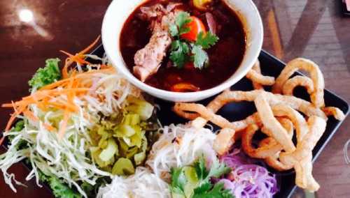 Khao Soi Inthanon Kad Farang