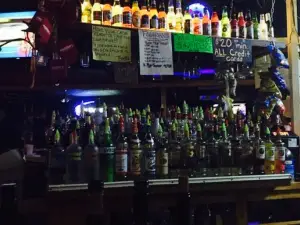 Foghorn's Liquors