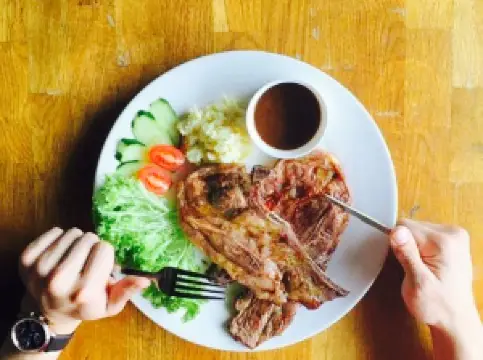 Bee's Dessert & Coffee