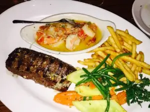 Slocums Grill & Bar