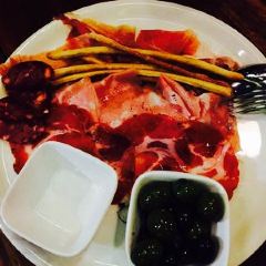Julius Pizzeria User Photo