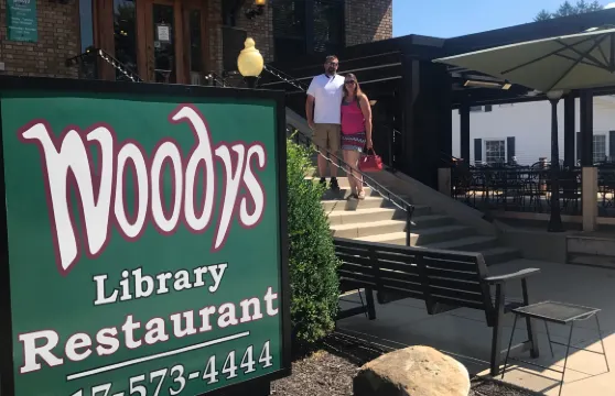 Woody's Library Restaurant