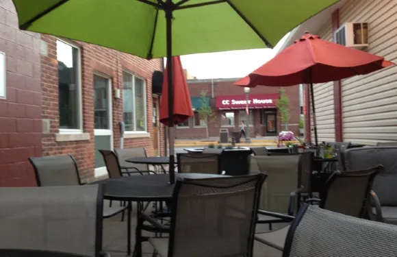 Dan's Downtown Tavern