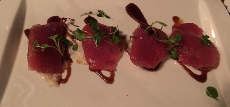 Catch Restaurant & Lounge