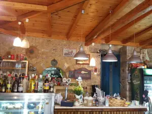 Gregg's Plateia