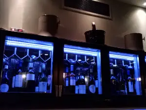 Tomo's Open Kitchen Bar