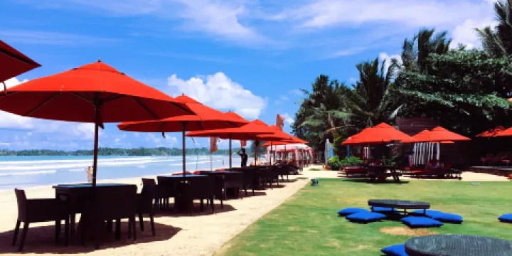 Aura Beach Club By W15