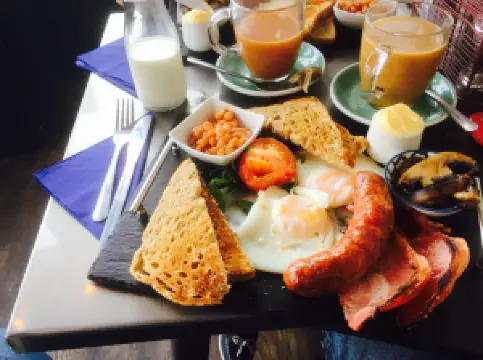 Greedy Guts Cafe