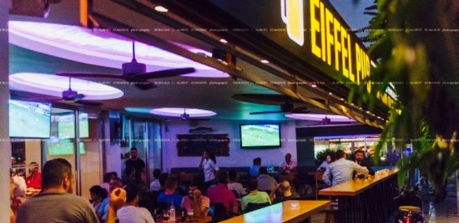 Eiffel Pub