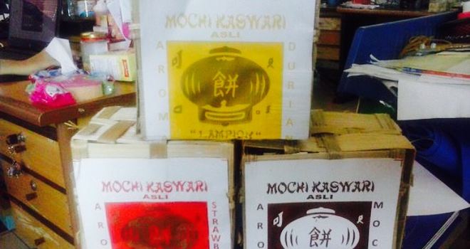 Mochi Kaswari Lampion