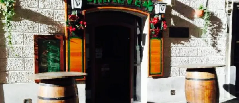 Maeve's Pub