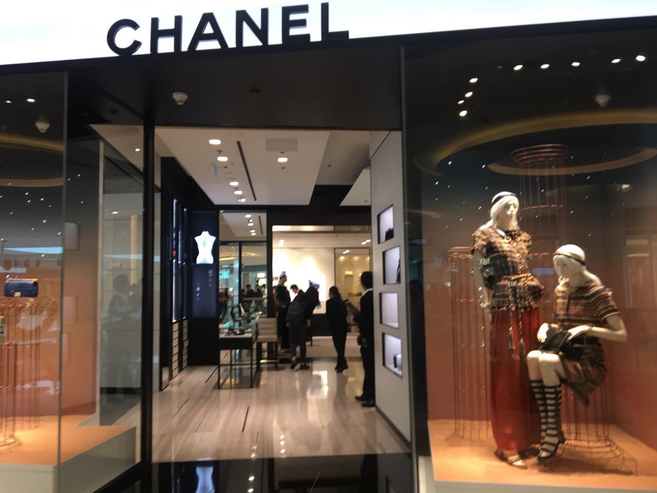 Shopping itineraries in CHANEL in November (updated in 2023