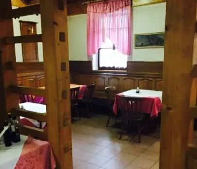 Okrepcevalnica , Pizzeria Zvoncek