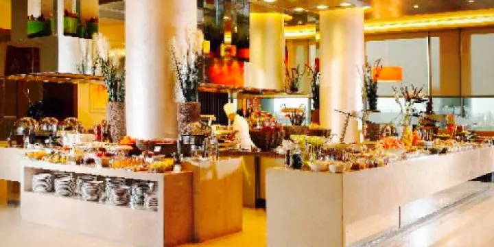 Flavours all-day dining