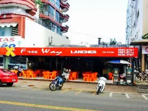 Free Way Lanches