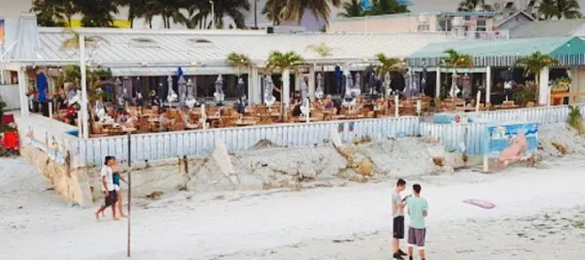 PierSide Grill and Famous Blowfish Bar