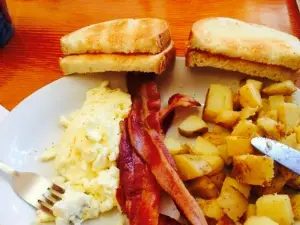 Tomi's Home Style Cooking
