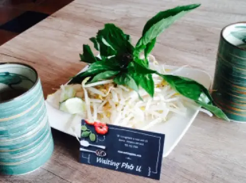 Waiting Phở U