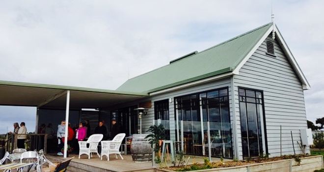 Lake Edge Cafe