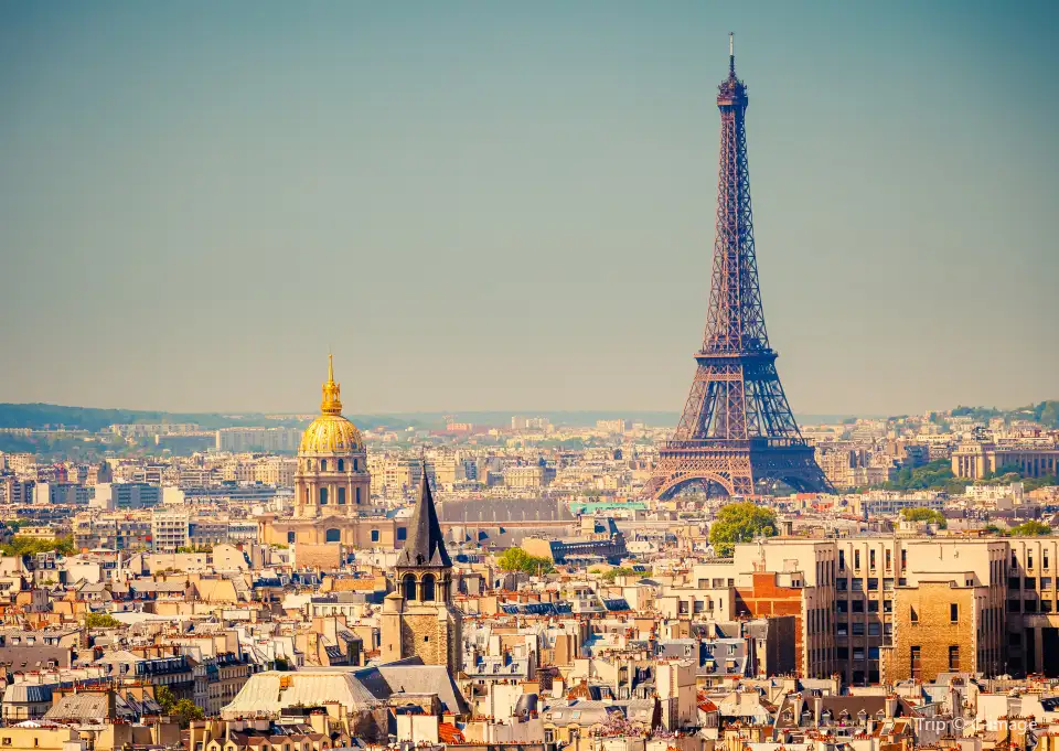 3_Eiffel Tower