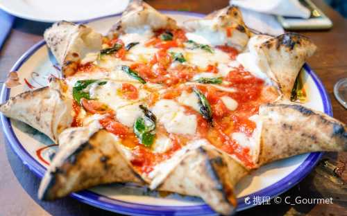Pizzeria da Peppe Napoli Sta’ Ca”