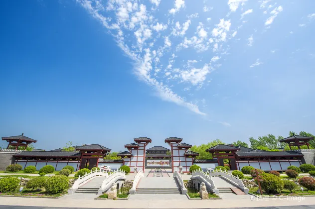 Courtyard Hotels in Zhongmu