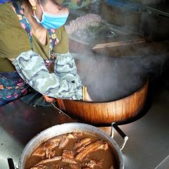 Lao Ye Braised Pork with Steamed Glutinous Rice User Photo