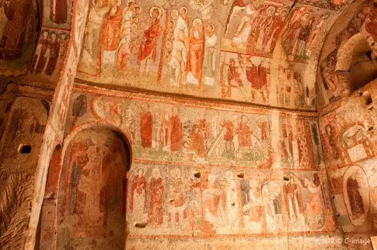 โรงแรมใกล้Cavusin Church