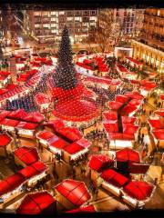 Weihnachtsmarkt am Kölner Dom