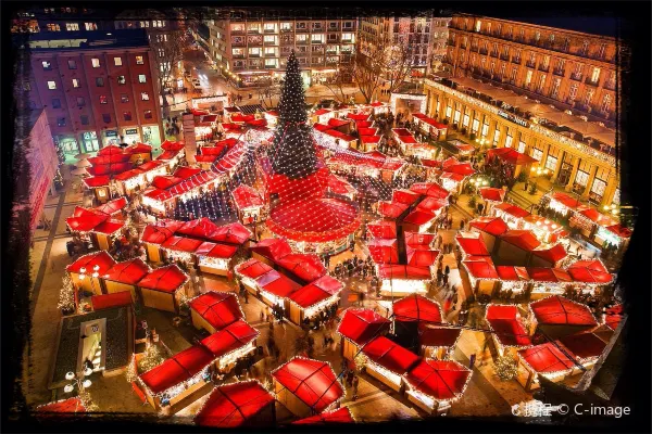 Hotels near Cologne Christmas Markets