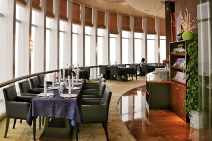 厚街国际大酒店·360度旋转餐厅