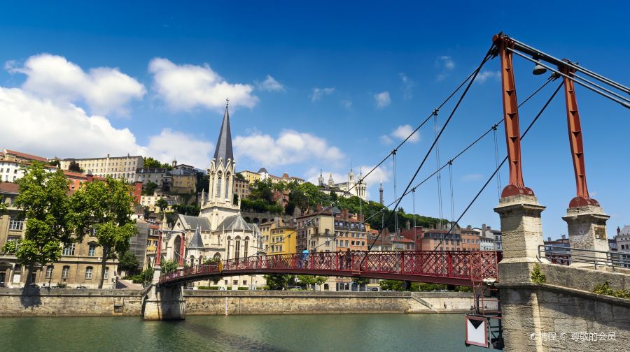 里昂老城+里昂人壁畫+沃土廣場+白萊果廣場聖尼濟耶教堂