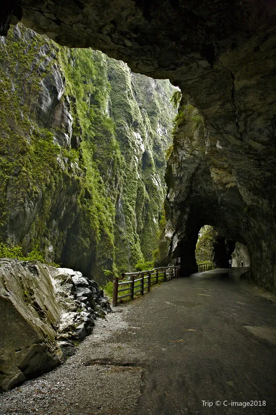 2_Tunnel of Nine Turns