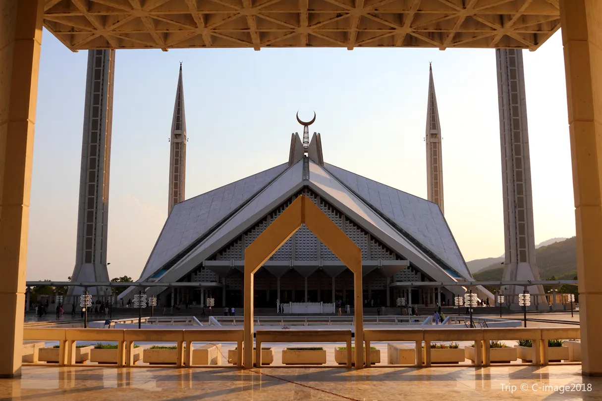 4_ファイサル・モスク