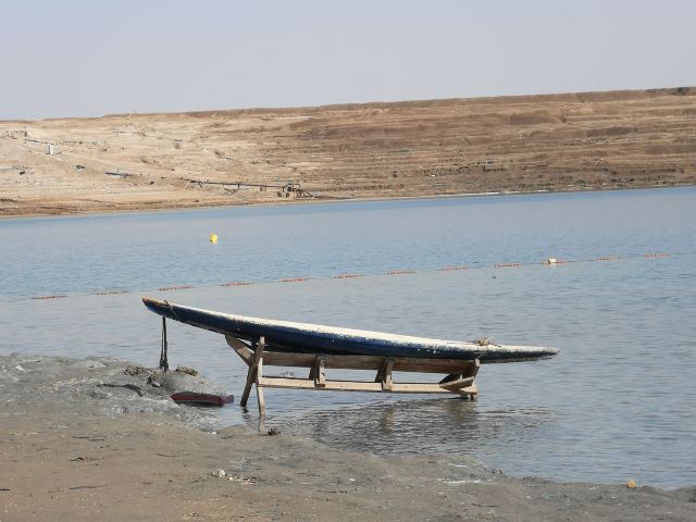 死海