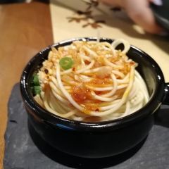 Rong Yi (Kai De Plaza) User Photo