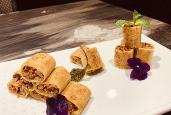 L'Or by YiPalace User Photo