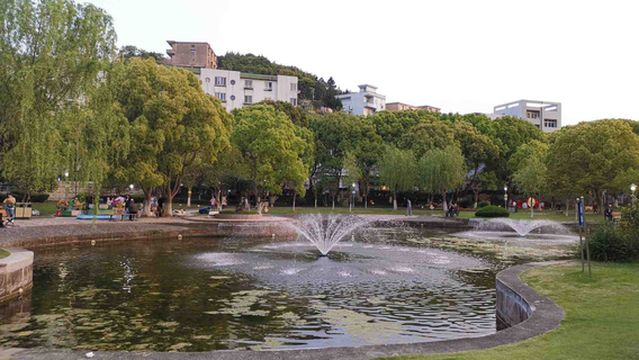 Daoqin Park