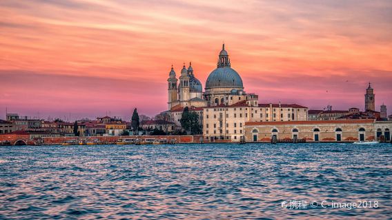 Venice Grand Canal + Rialto Bridge + St. Mark's Square + Bridge of Sighs + Burano Island 1-day tour