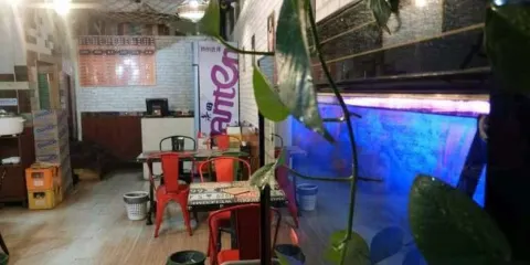 良子重慶雞公煲(世紀商城店)