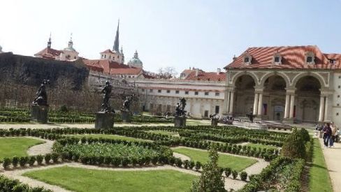 Wallenstein Palace Gardens很重要的