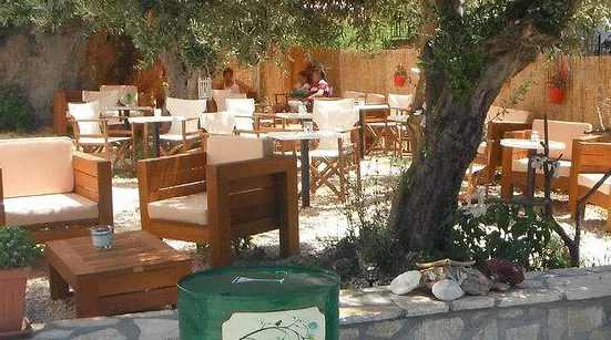 Garden Cafe-Cocktail Bar