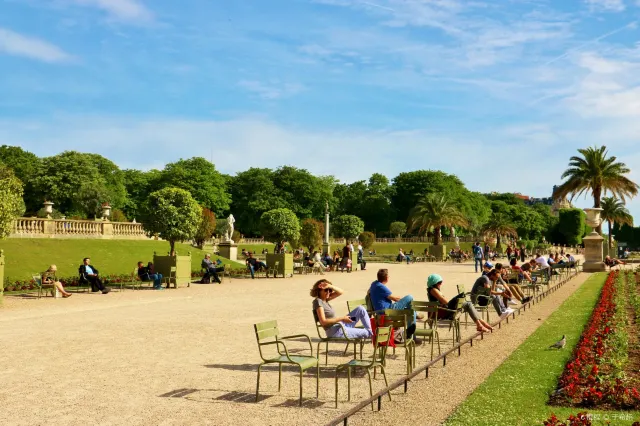 Top 4 World's Most Walkable Cities: Locals' Guide